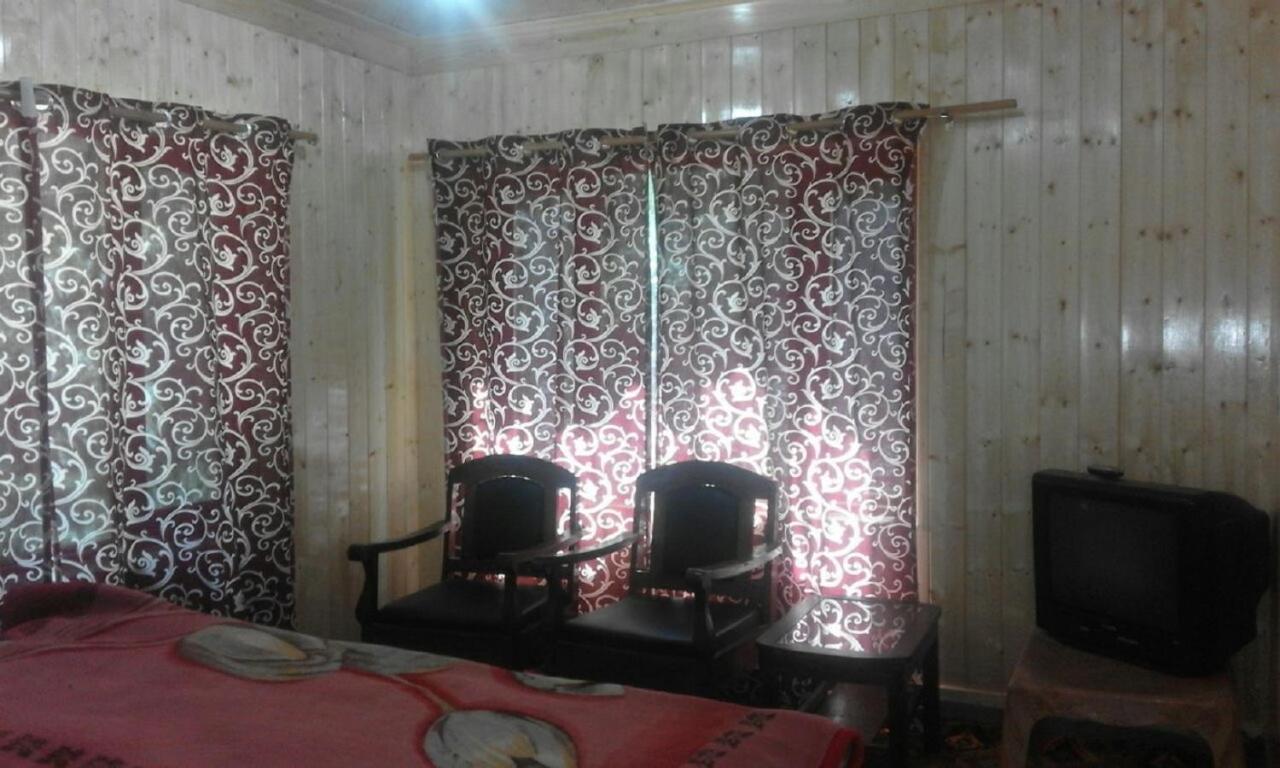 Hayat Hotel Pahalgām Dış mekan fotoğraf